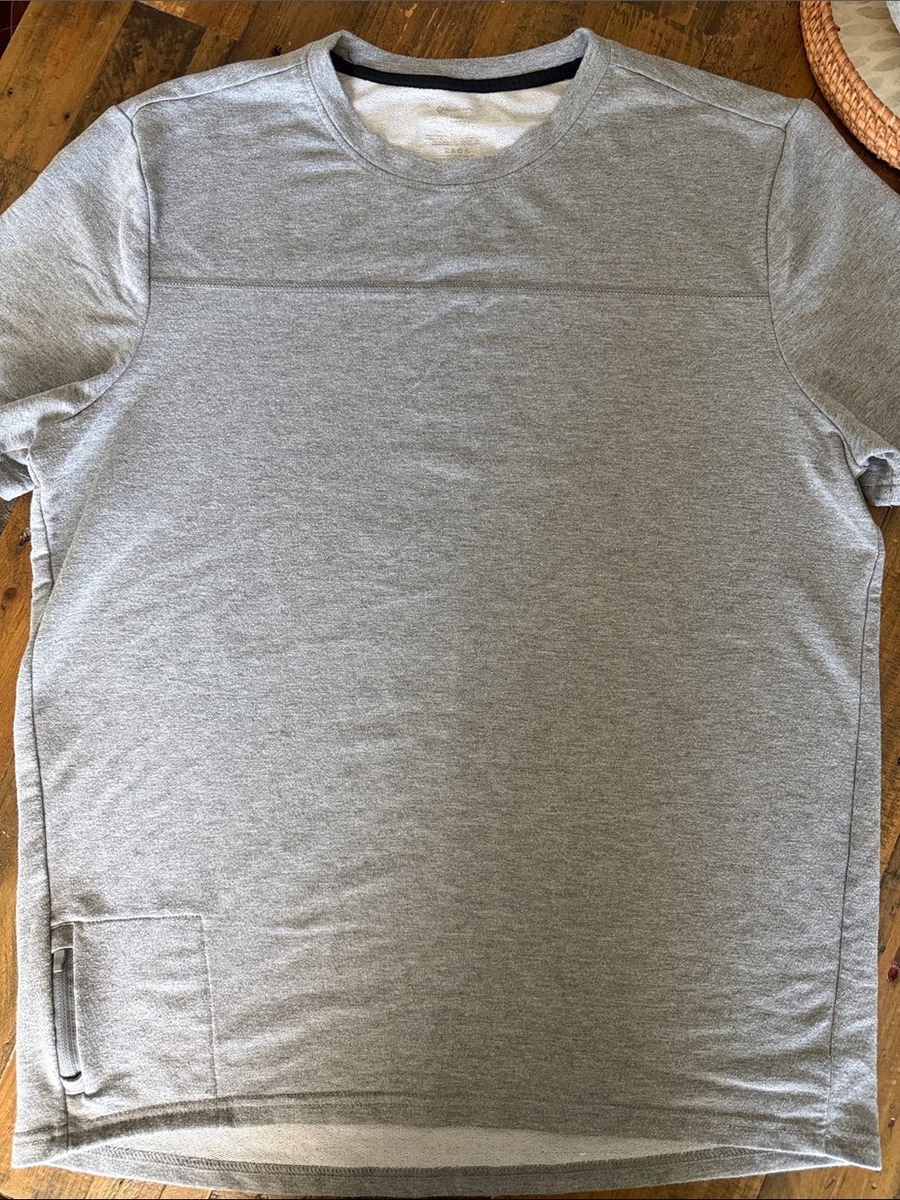 Men's Grey Crewneck Short-Sleeve Shirt